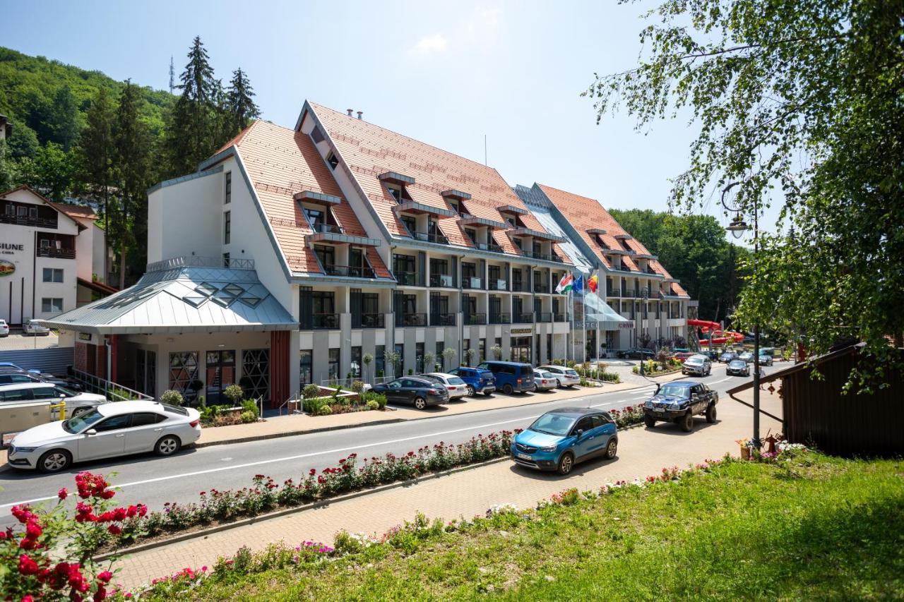 Hotel Crystal Wellness & Spa Superior Sovata Eksteriør billede